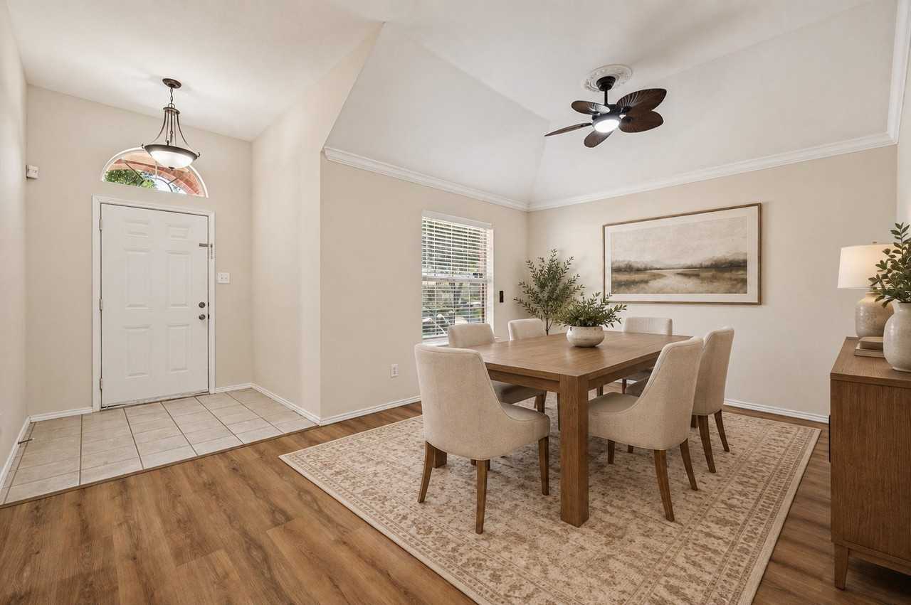 9109 Azinger Dr - Photo 3 of 40