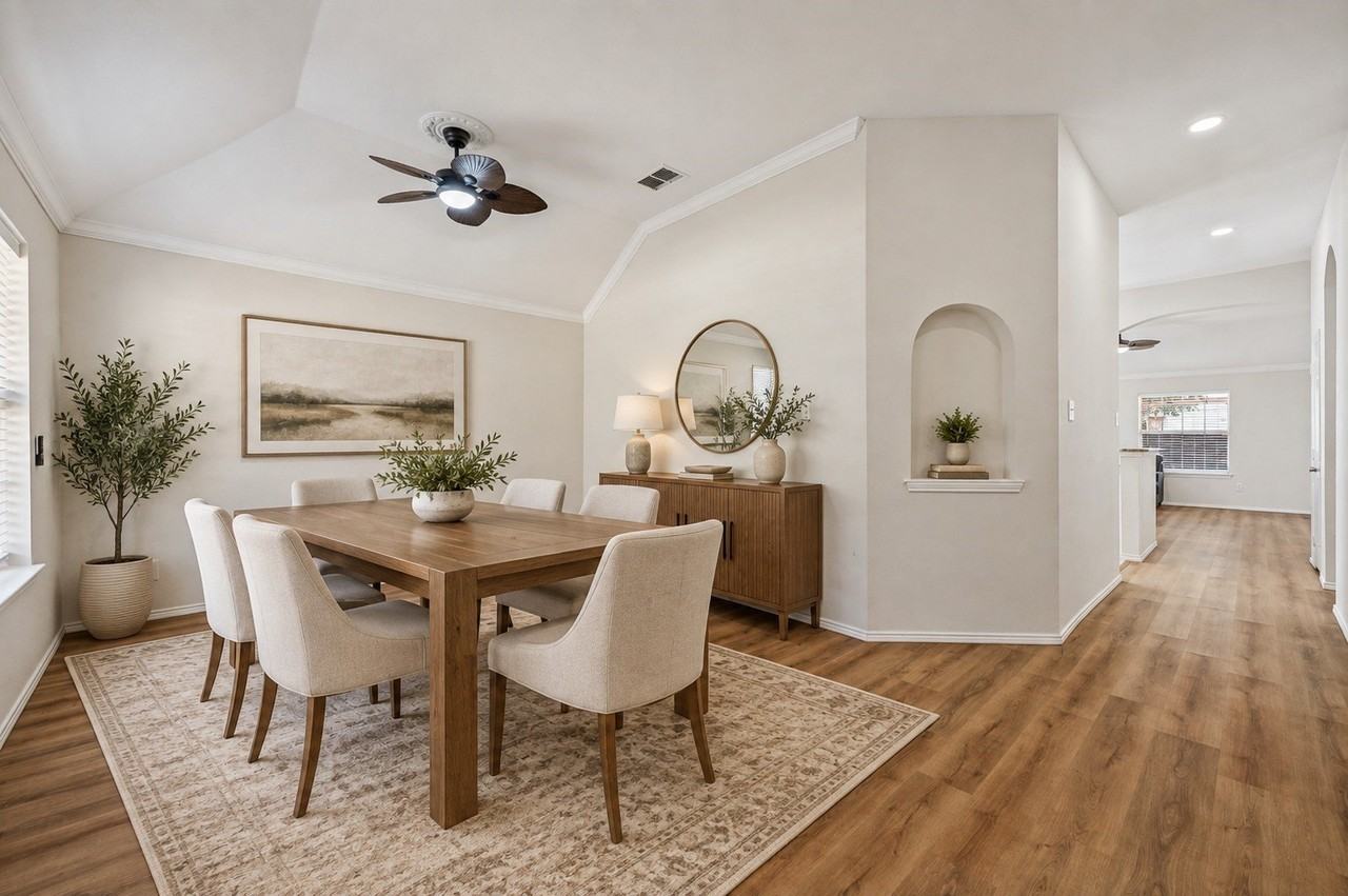 9109 Azinger Dr - Photo 4 of 40