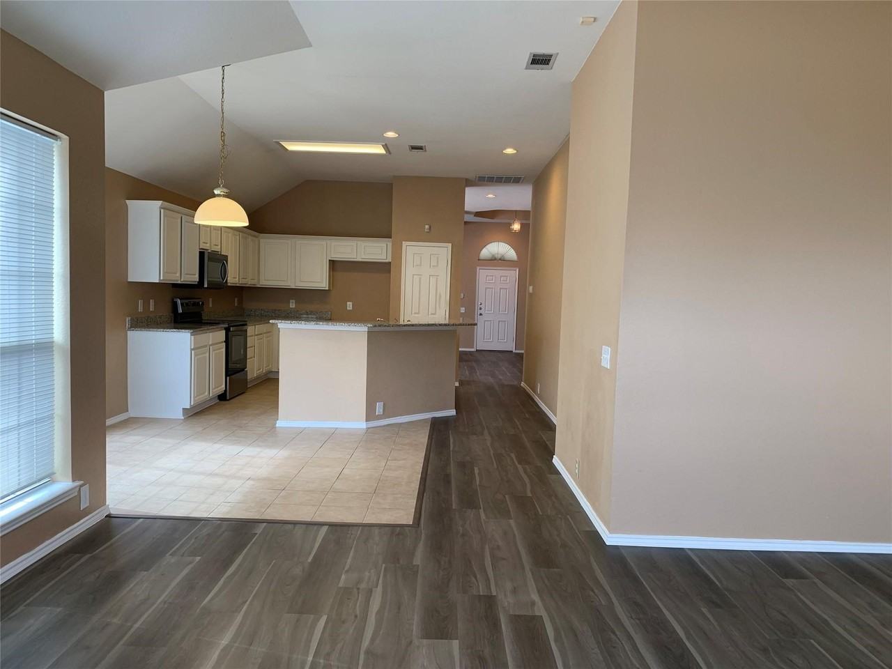 6705 Misty Hollow Dr - Photo 7 of 18