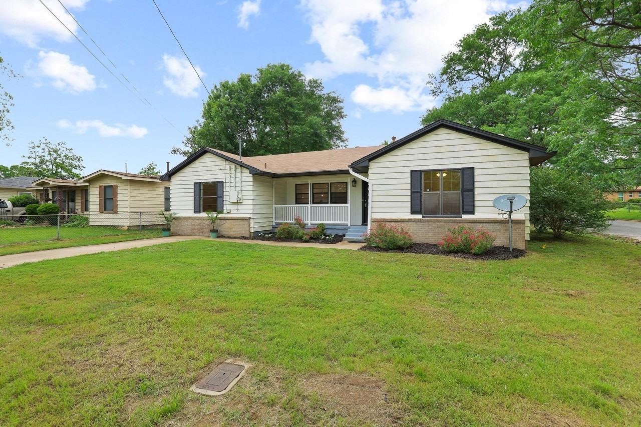 2401 Sunset St - Photo 3 of 30