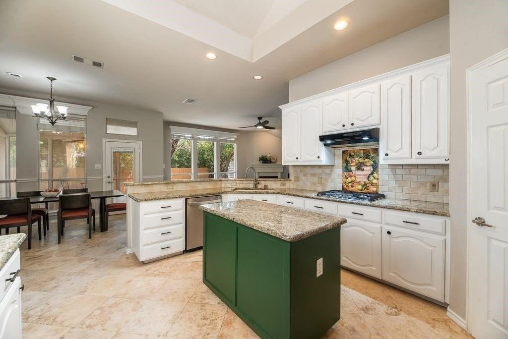 4736 Emerald Trace Way - Photo 5 of 22