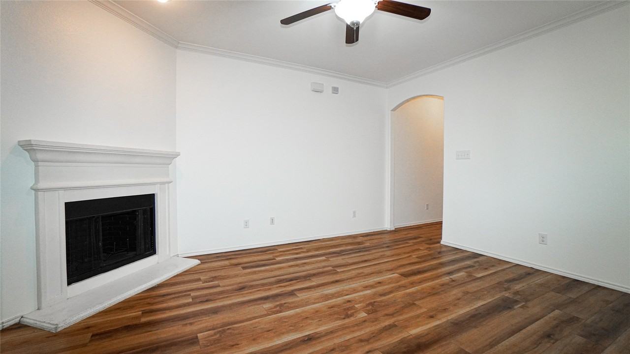 3017 Cassinia Pkwy - Photo 2 of 20
