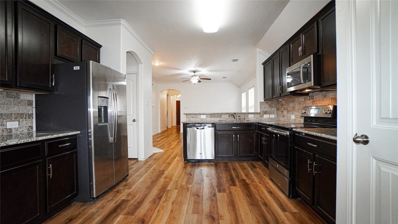 3017 Cassinia Pkwy - Photo 4 of 20