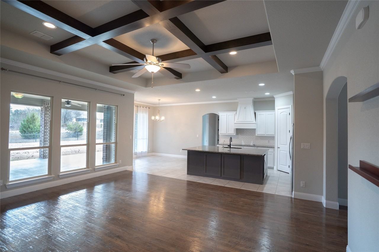 181 Fairview Ct - Photo 4 of 10