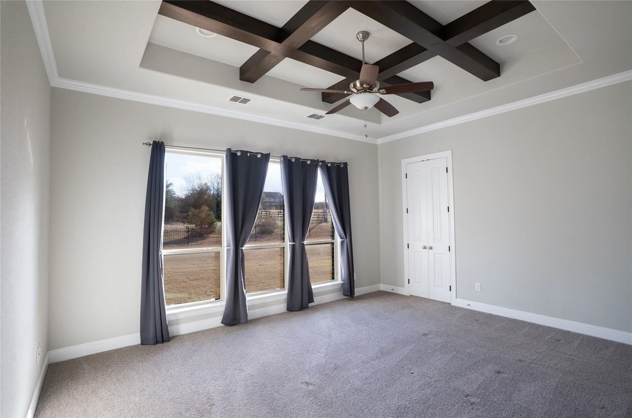 181 Fairview Ct - Photo 6 of 10