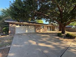featured image of 6203 Circo Dr