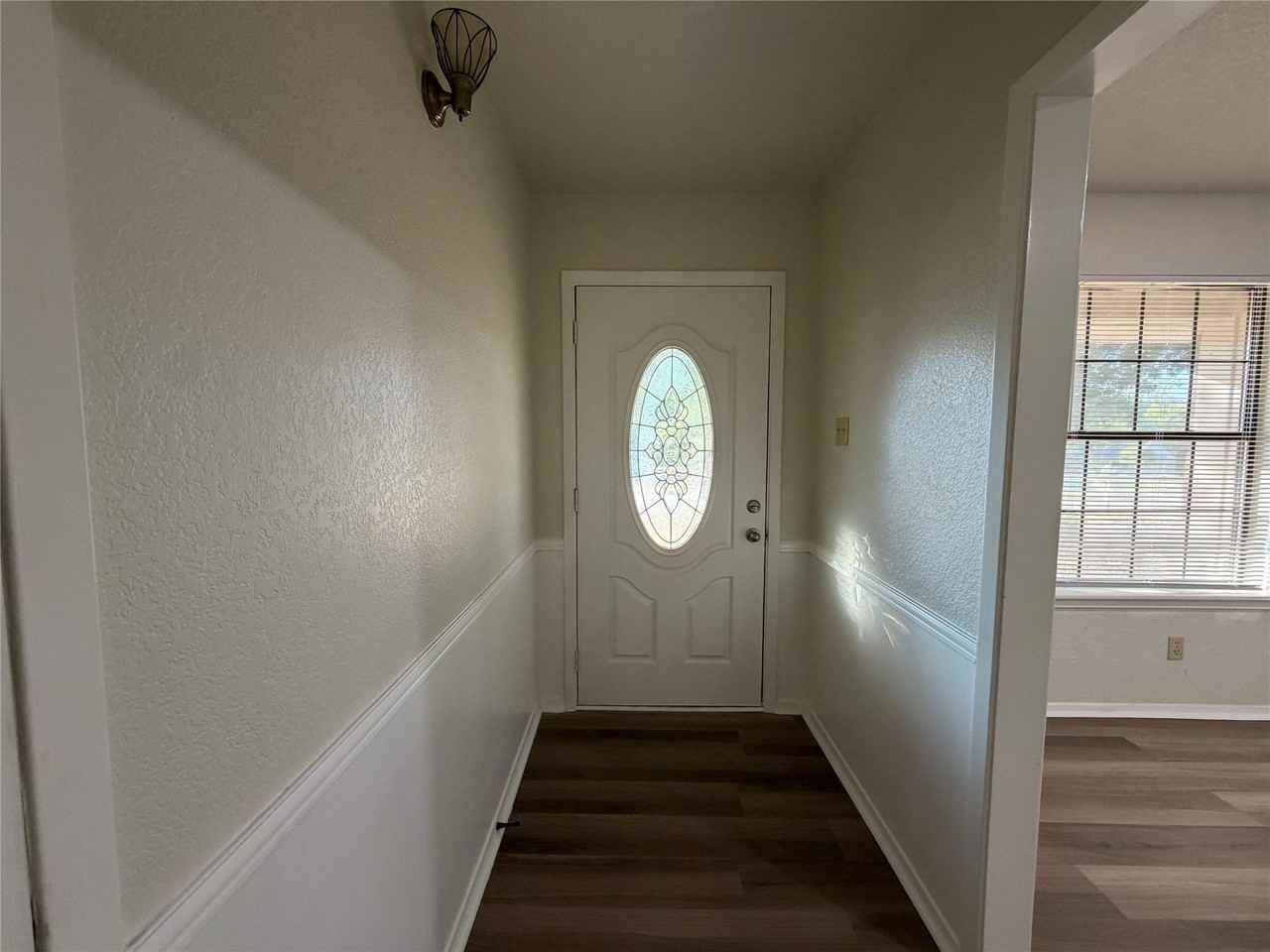 6203 Circo Dr - Photo 3 of 39