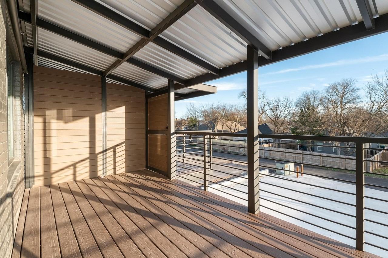 330 W Lamar St #201 - Photo 2 of 21