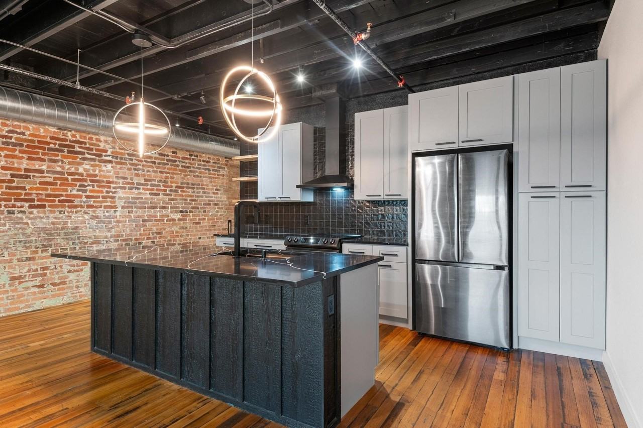 330 W Lamar St #201 - Photo 7 of 21