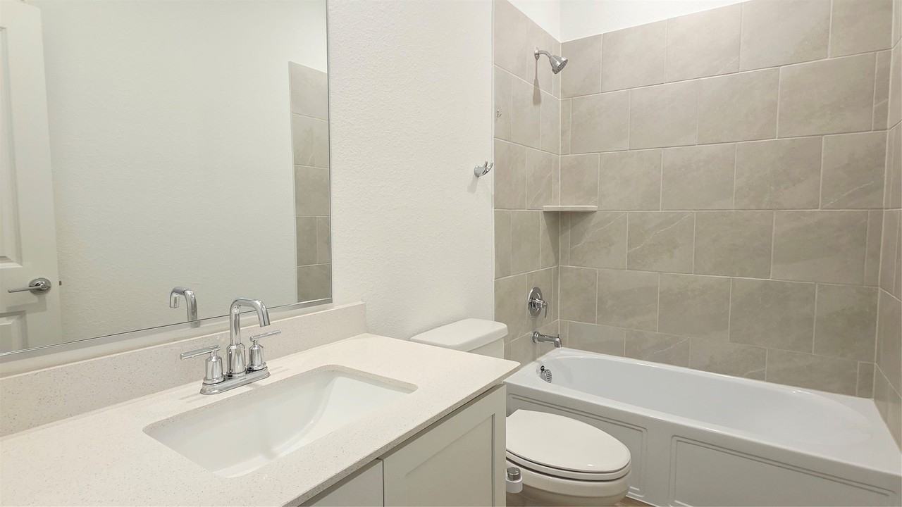 8104 Blue Heron Ln - Photo 5 of 34
