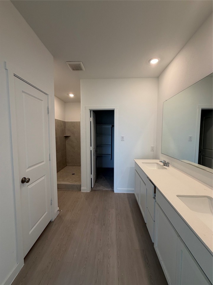 908 Sugarberry St - Photo 4 of 12