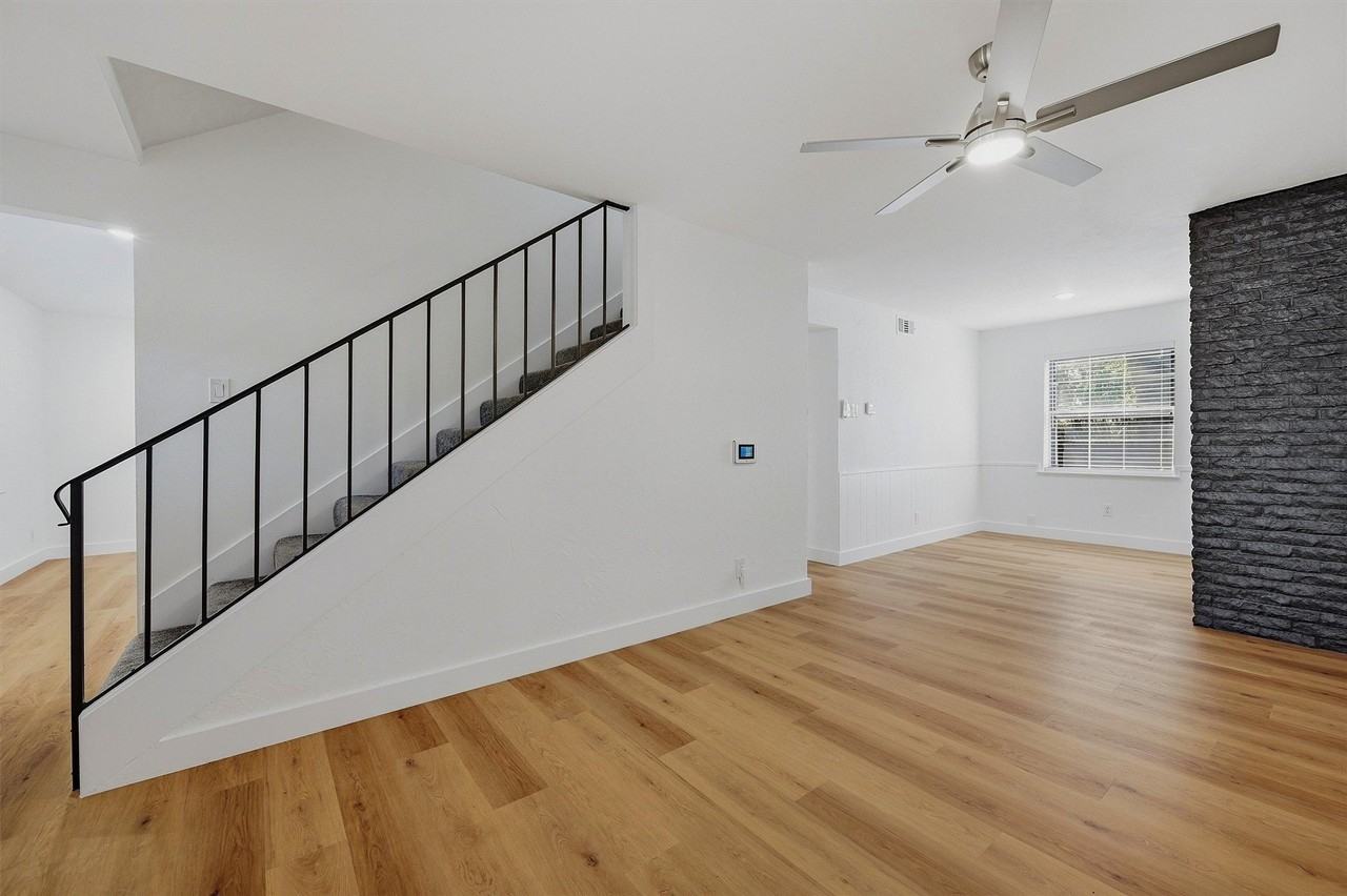 600 W Pelton St - Photo 6 of 30