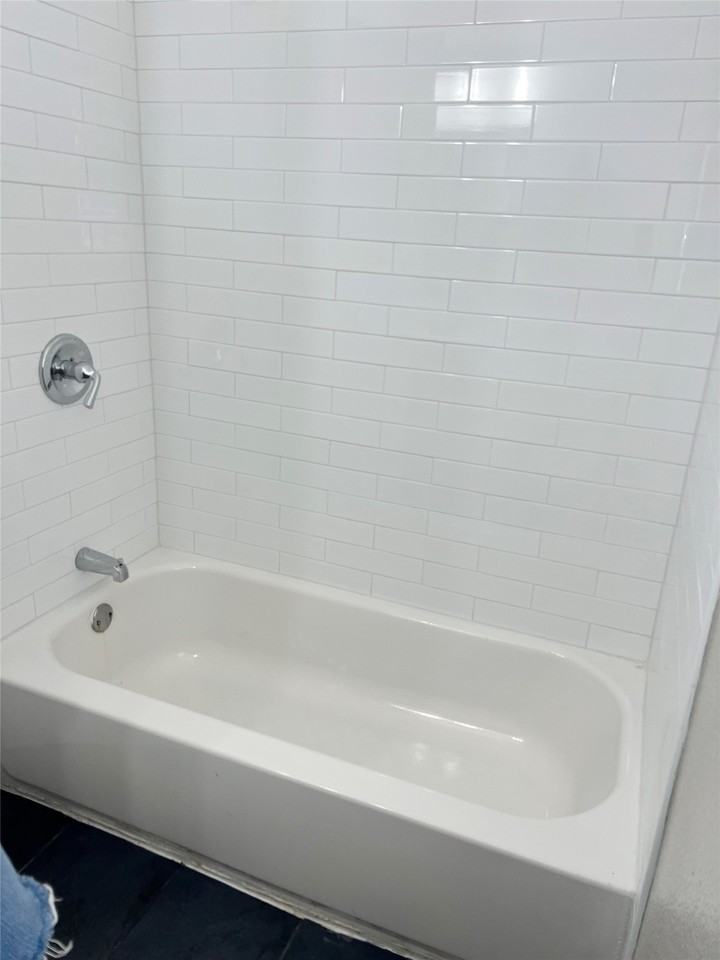 119 Nichols St - Photo 3 of 12