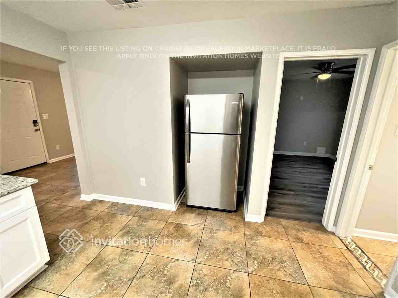 714 W Detroit St - Photo 7 of 25