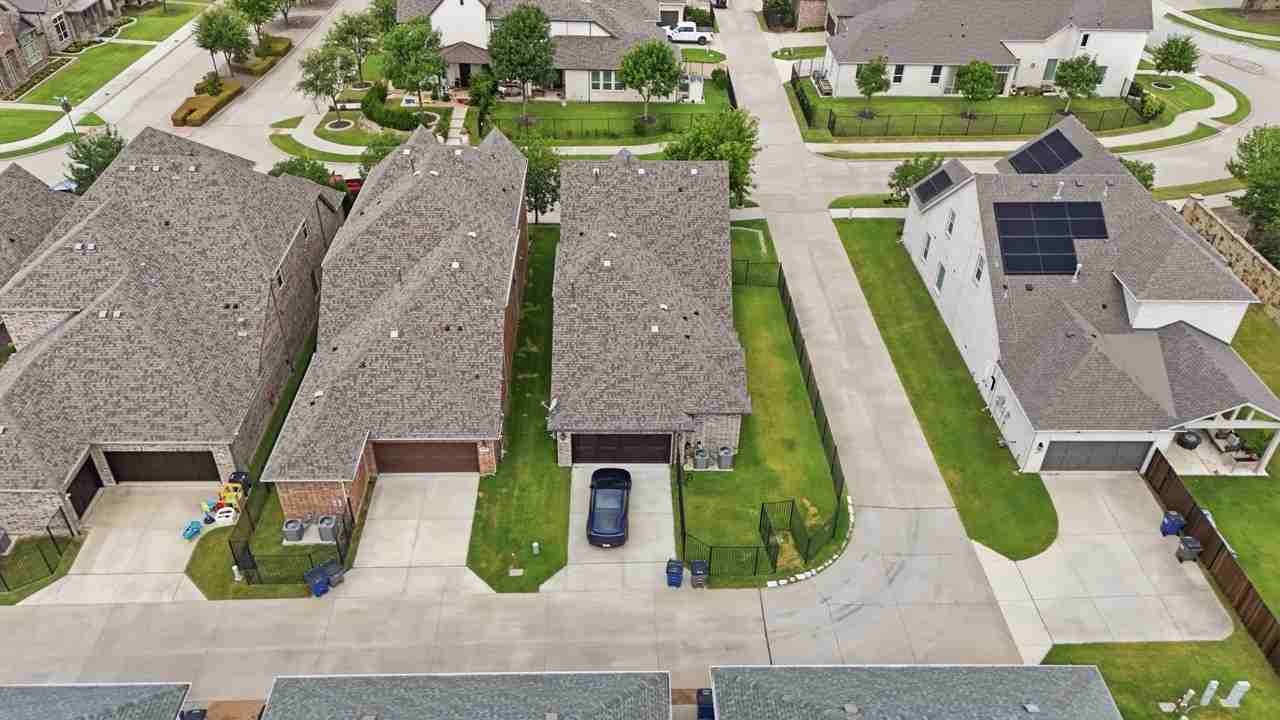 911 Midland Dr - Photo 5 of 31