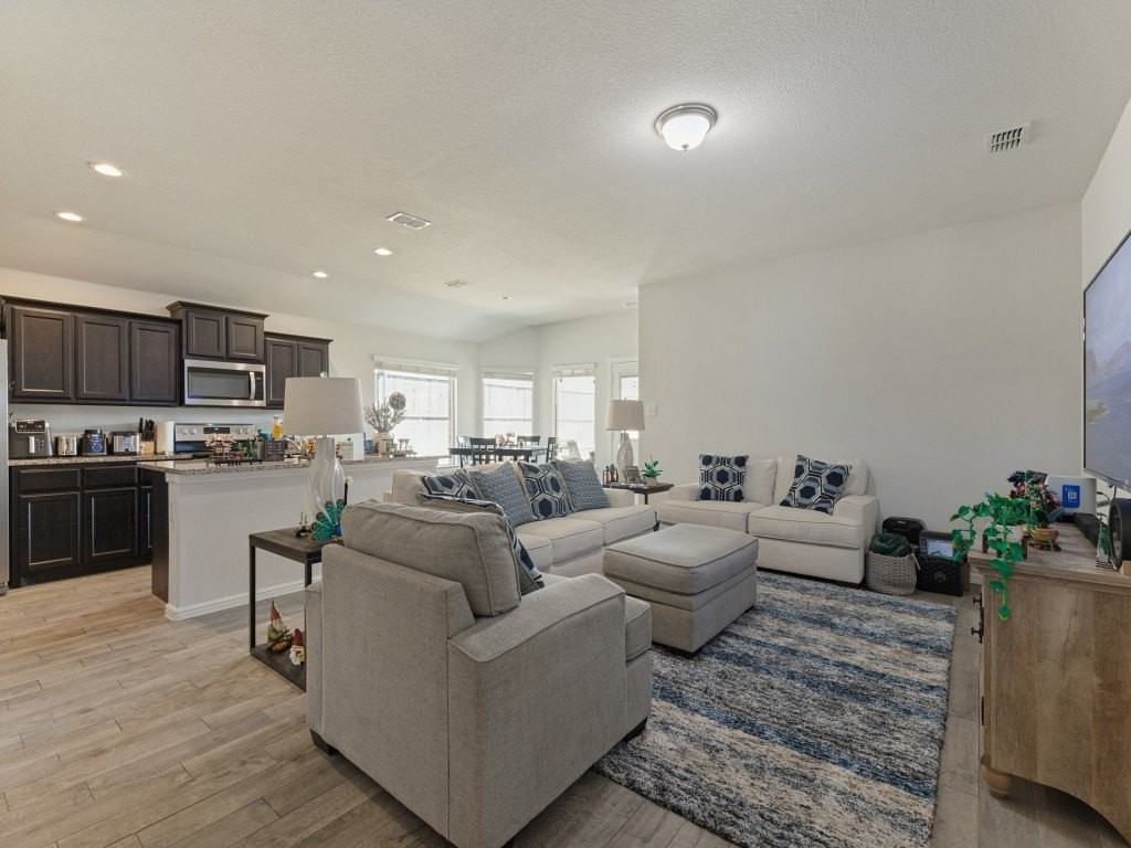 9224 Castorian Dr - Photo 3 of 11