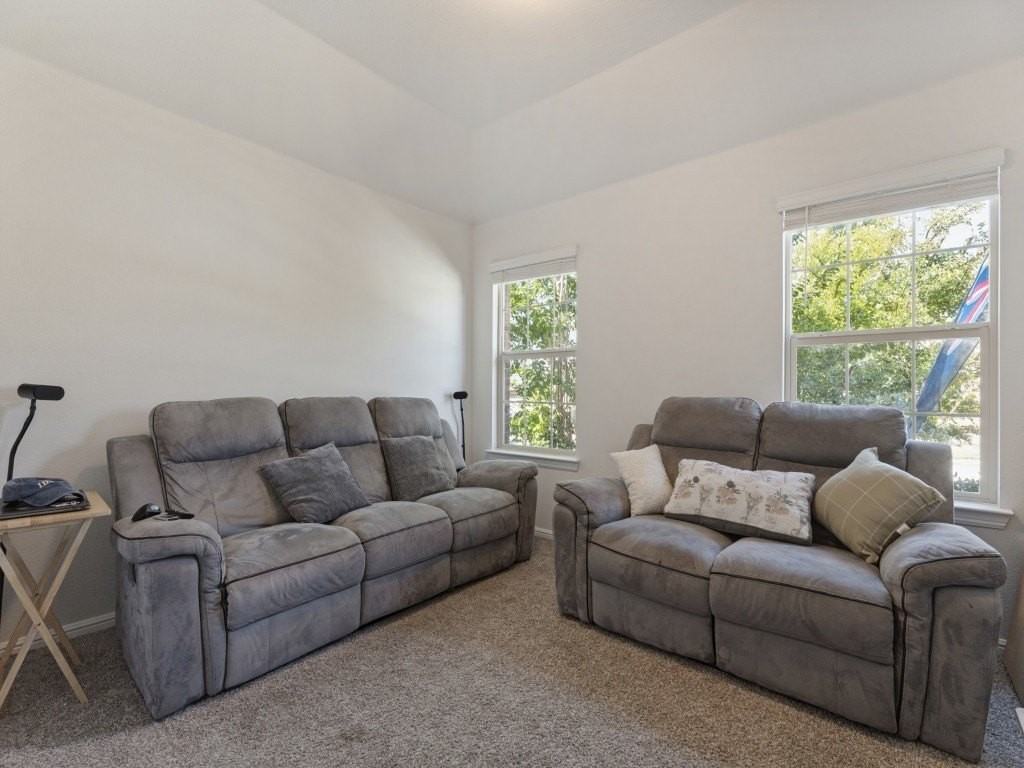9224 Castorian Dr - Photo 6 of 11