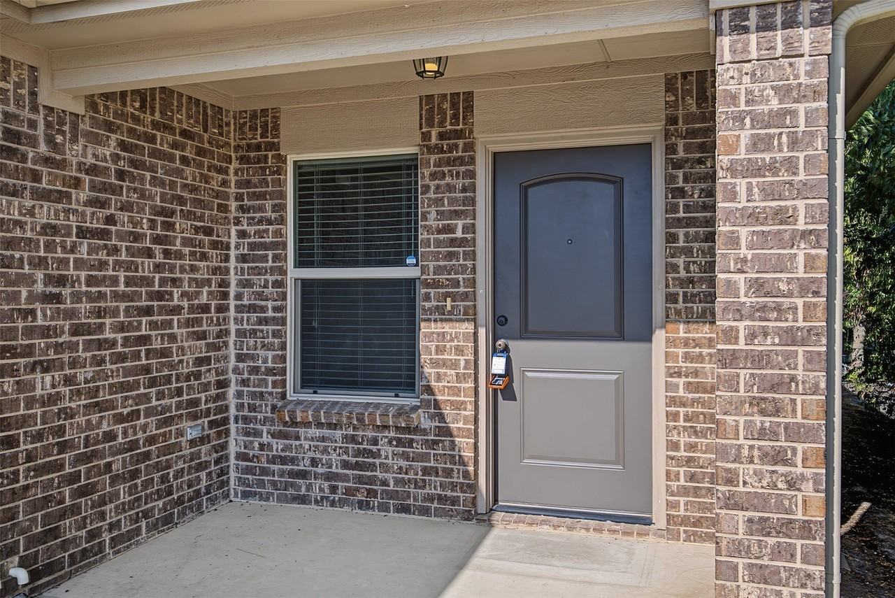 3216 Cherry Ln - Photo 3 of 32