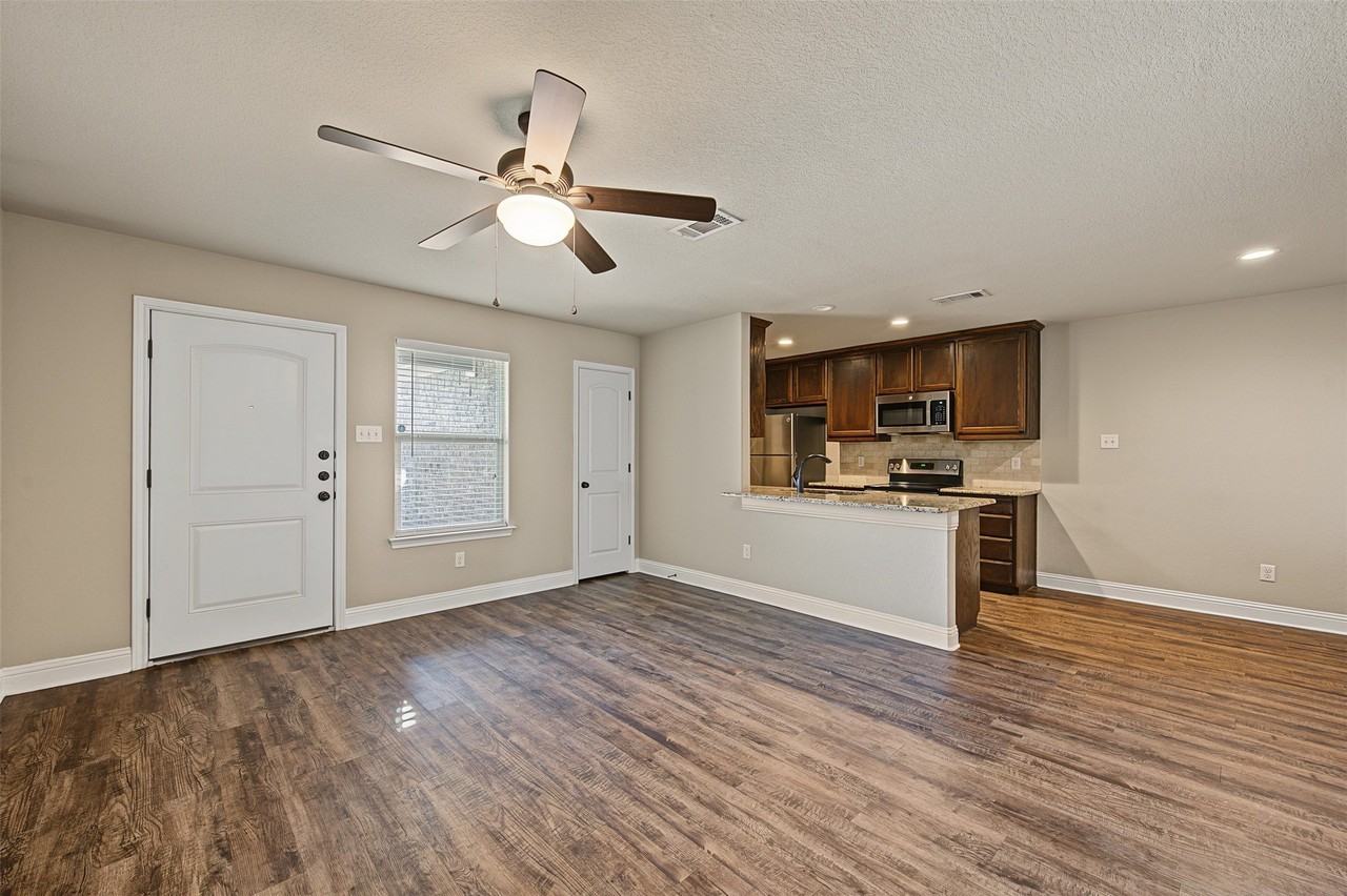 3216 Cherry Ln - Photo 5 of 32