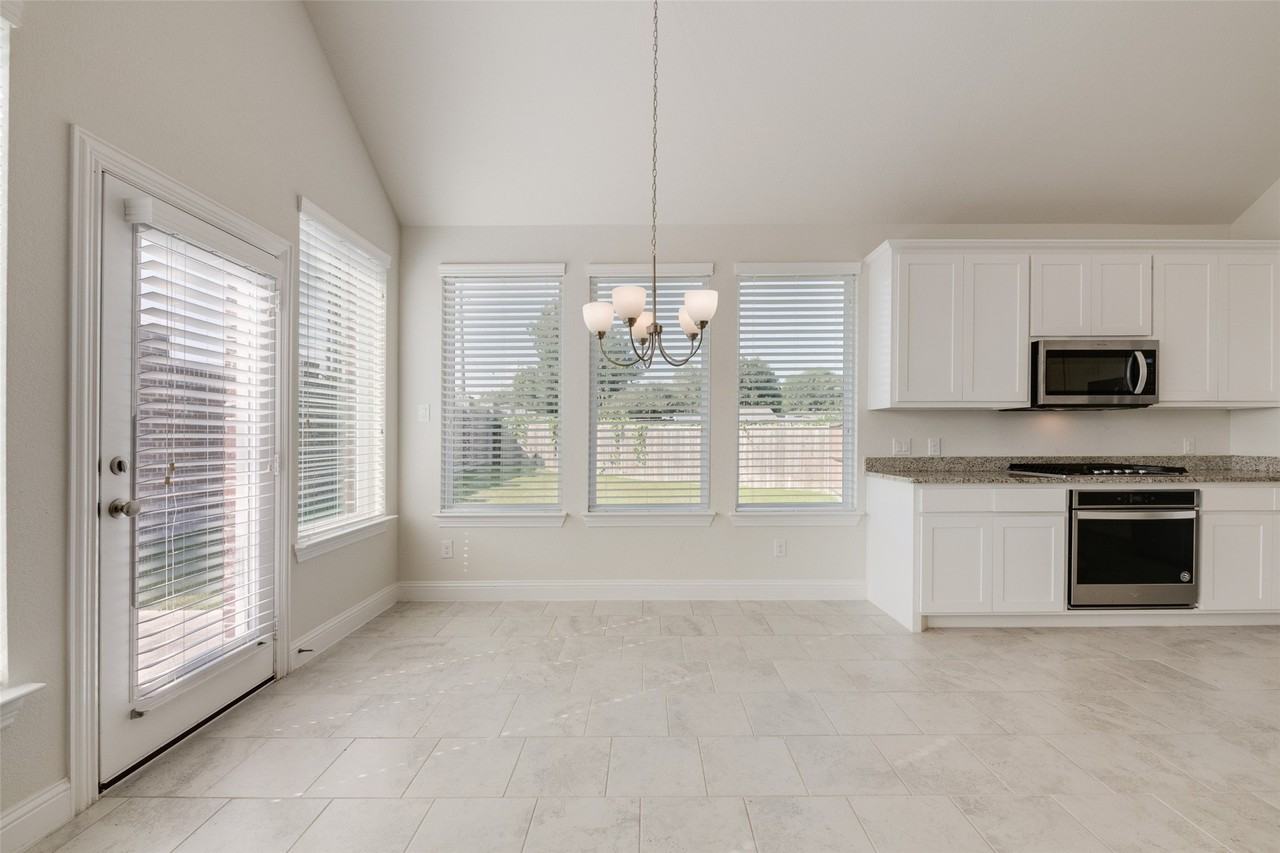 397 Myrtle Beach Dr - Photo 4 of 22