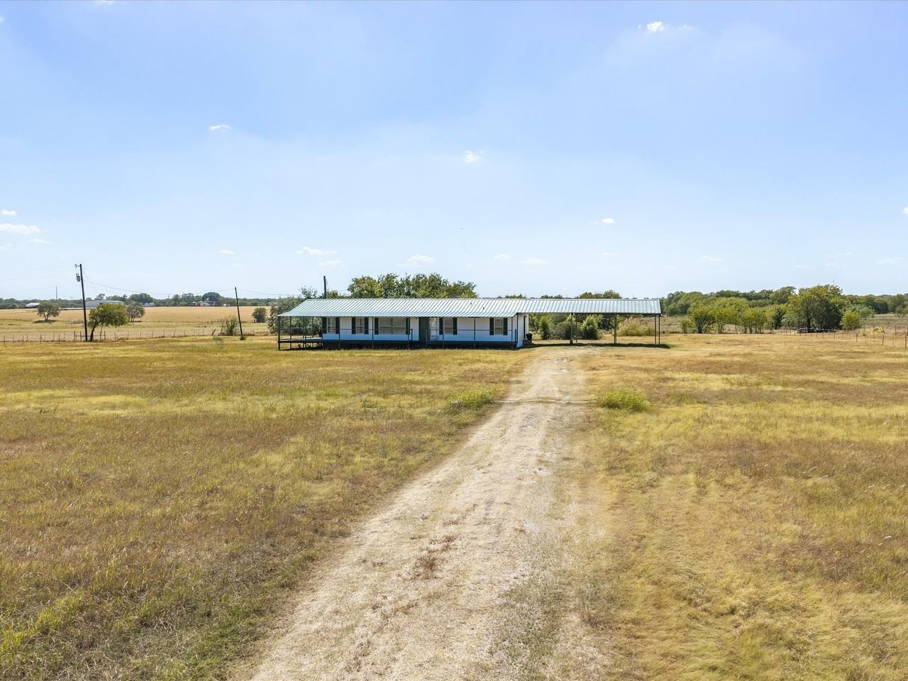 3817 County Road 616 - Photo 2 of 38
