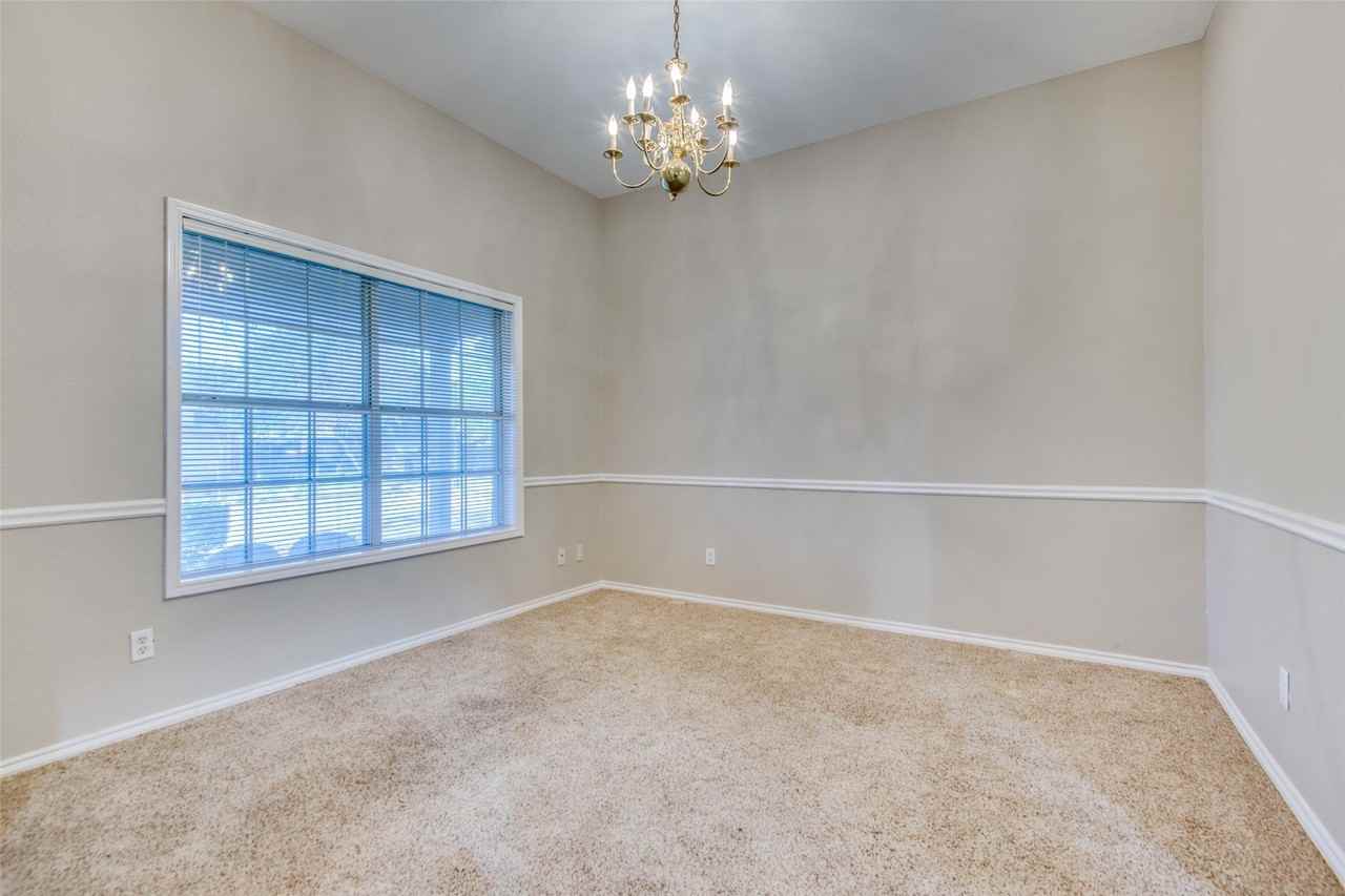 1913 Piney Creek Blvd - Photo 5 of 24