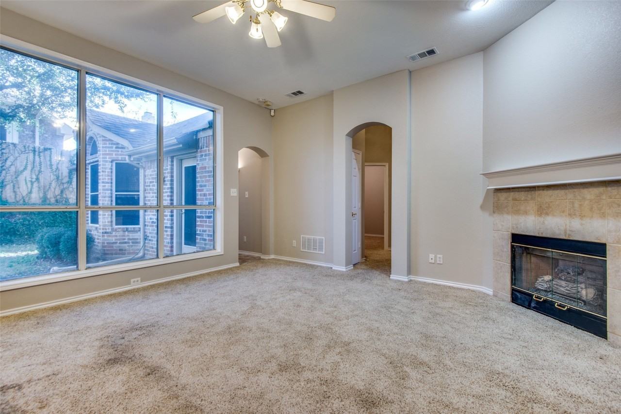 1913 Piney Creek Blvd - Photo 6 of 24