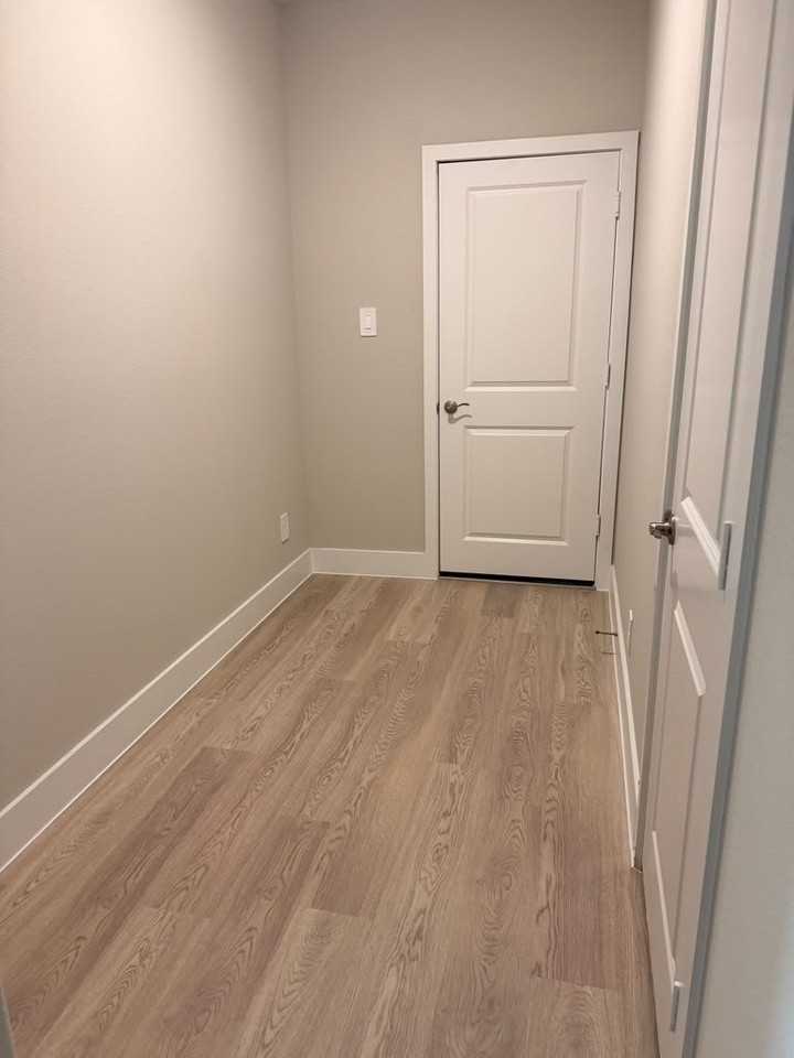1313 Winter Way - Photo 4 of 27