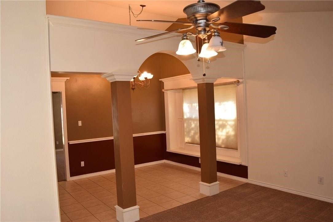 512 Rosewood Ln - Photo 6 of 17