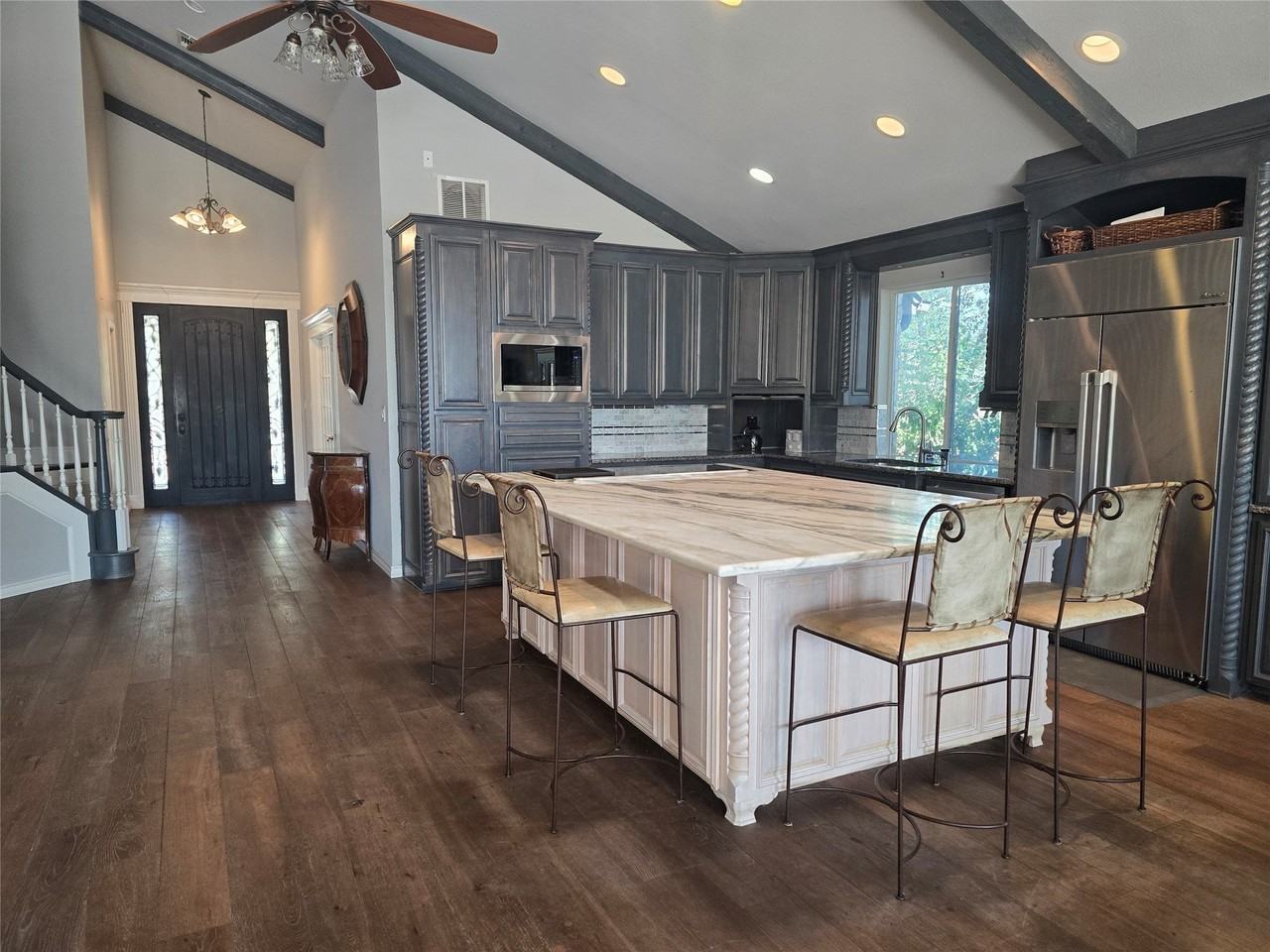 437 Sugar Tree Dr - Photo 5 of 15