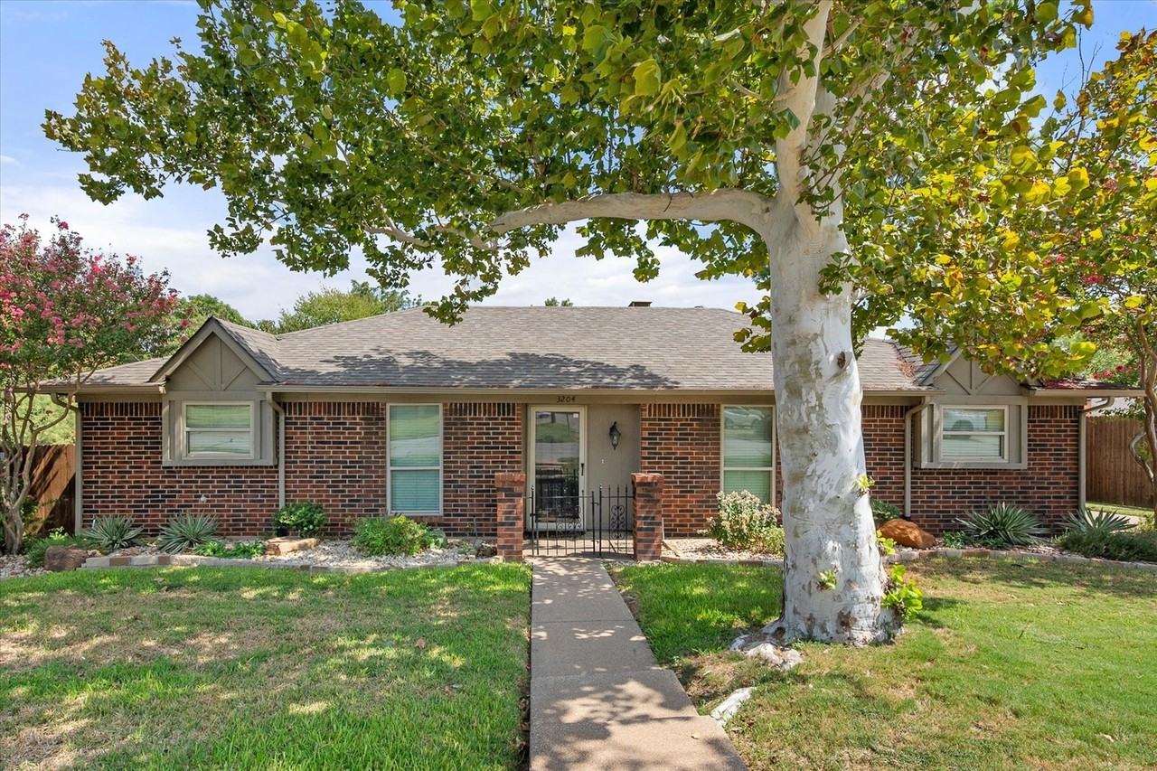 3204 Brown Trl - Photo 4 of 31