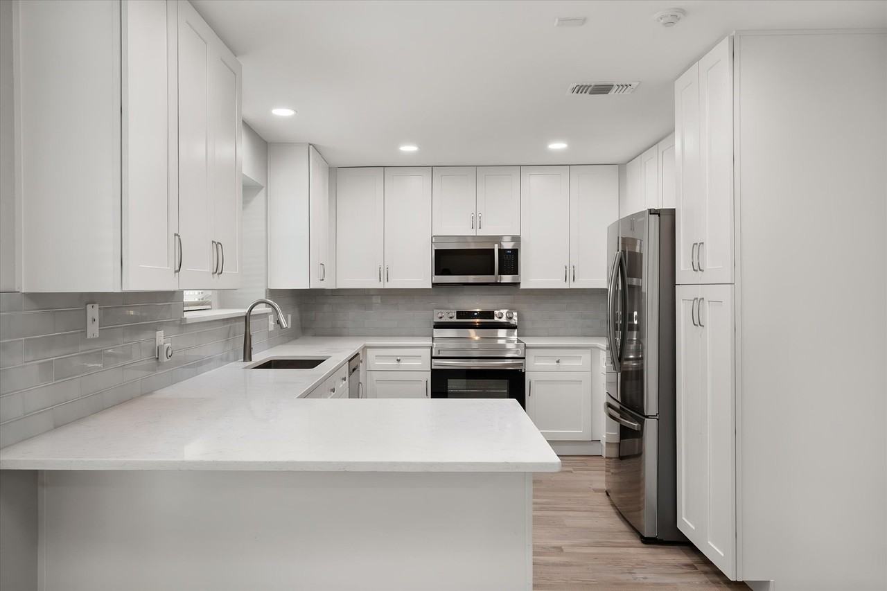 3204 Brown Trl - Photo 7 of 31
