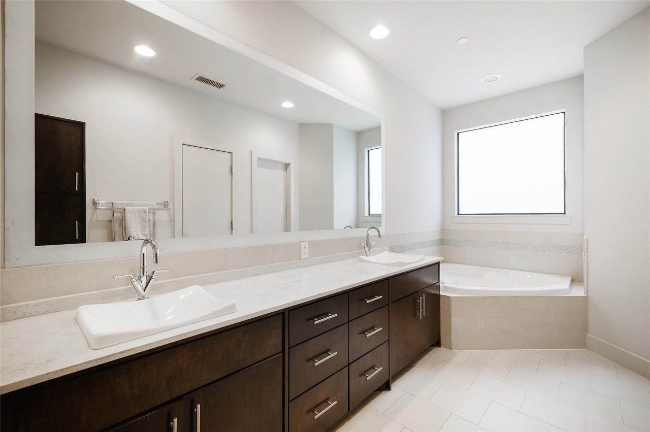 4618 Cedar Springs Rd #C - Photo 6 of 14