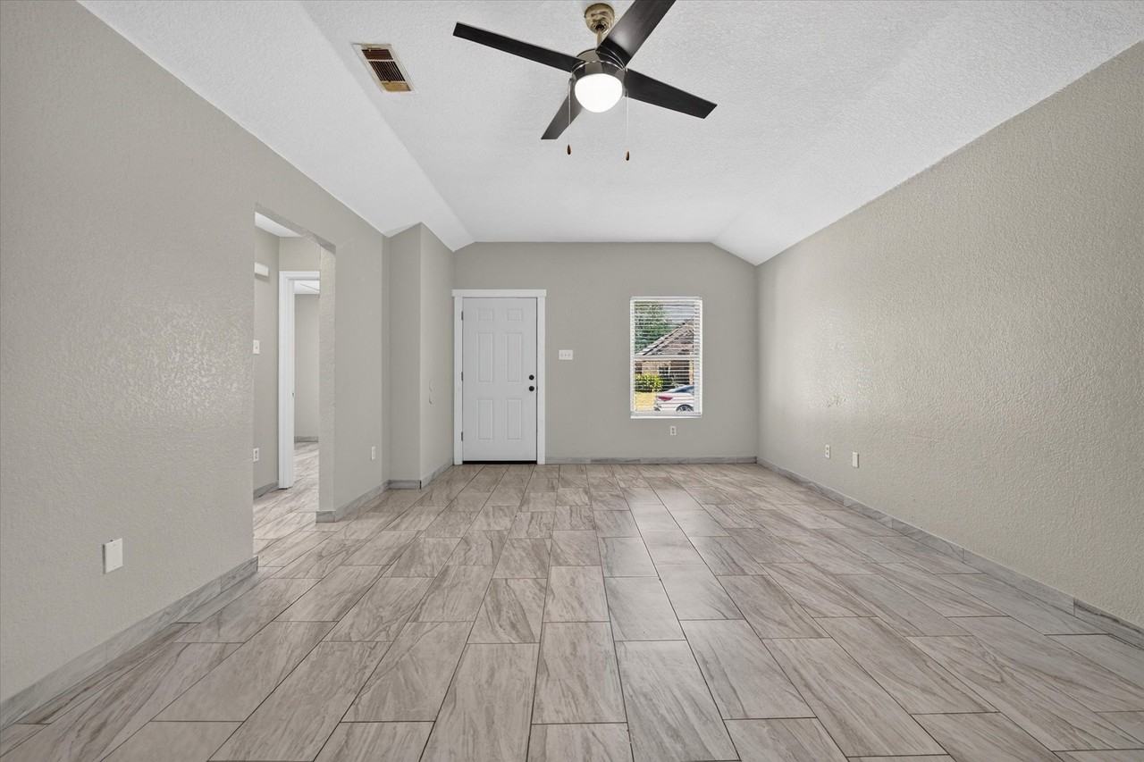 5304 Carol Ave - Photo 5 of 24