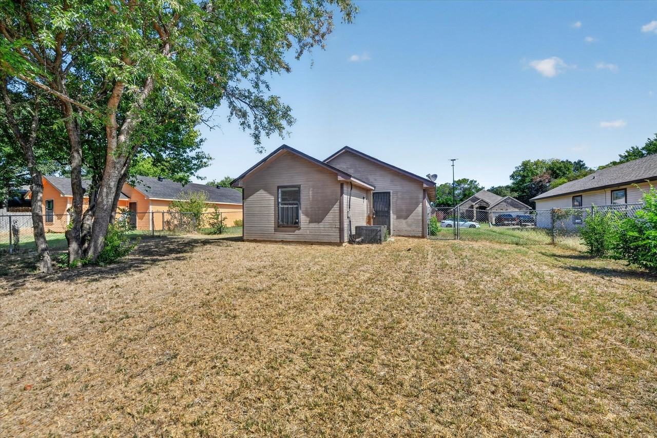 5304 Carol Ave - Photo 6 of 24