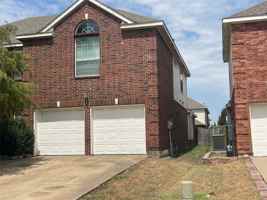 featured image of 2740 Eastland Dr