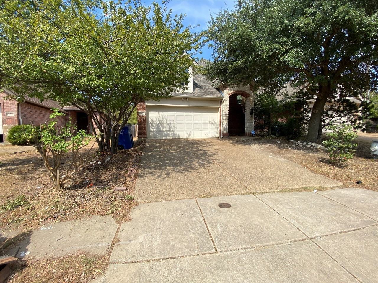 8307 Timberbrook Ln - Photo 2 of 29