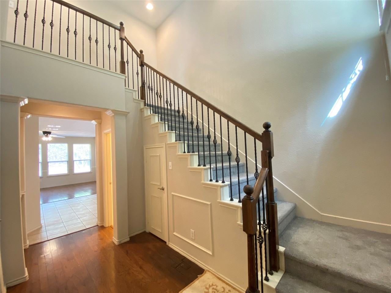 8307 Timberbrook Ln - Photo 4 of 29