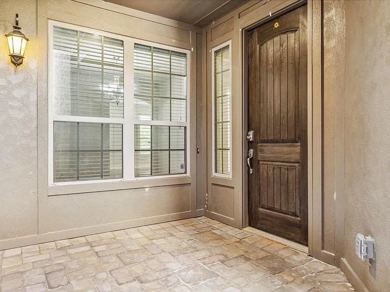 4820 Pasadena Dr - Photo 3 of 20