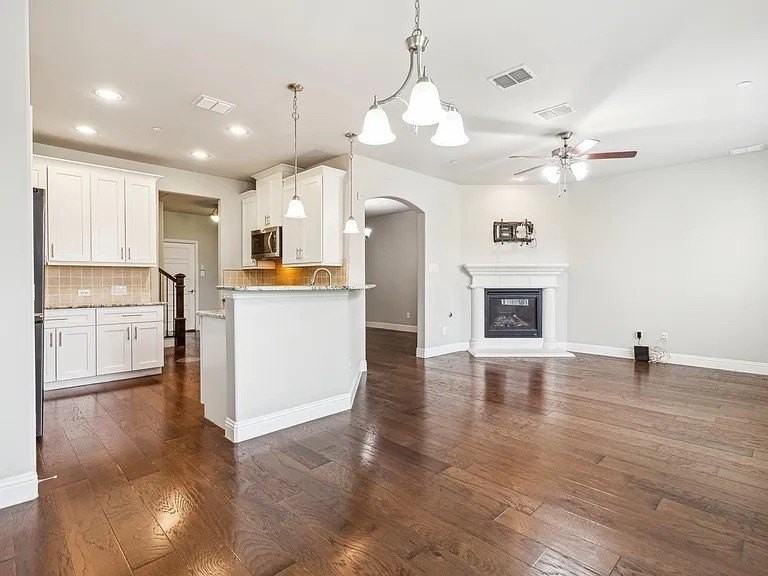 4820 Pasadena Dr - Photo 5 of 20