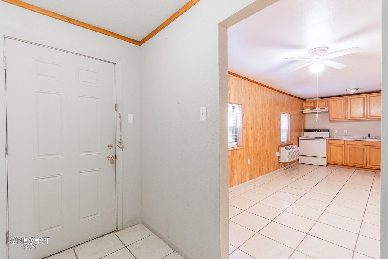 104 College Dr #B - Photo 4 of 17