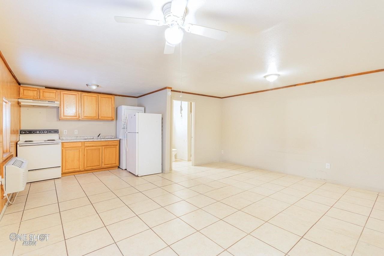 104 College Dr #B - Photo 5 of 17