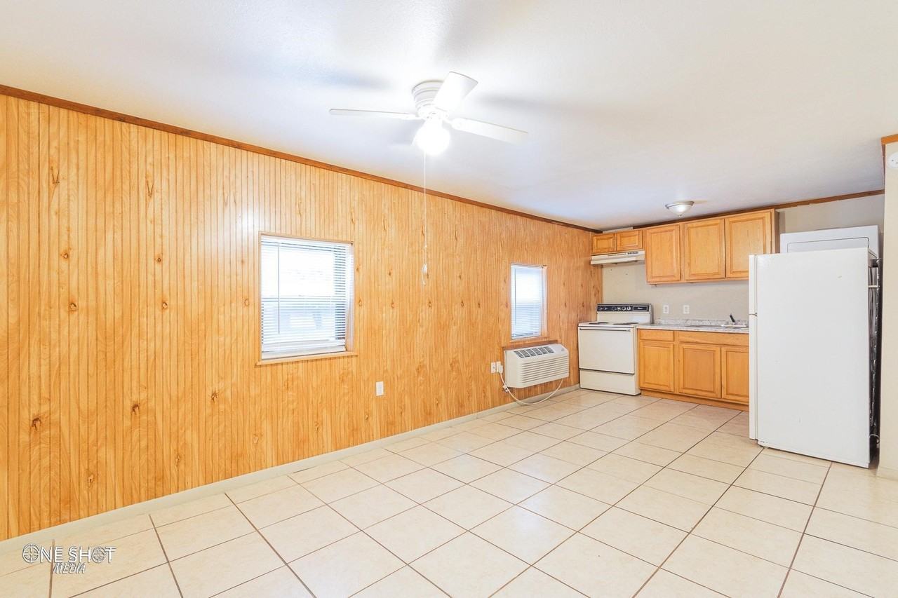 104 College Dr #B - Photo 6 of 17