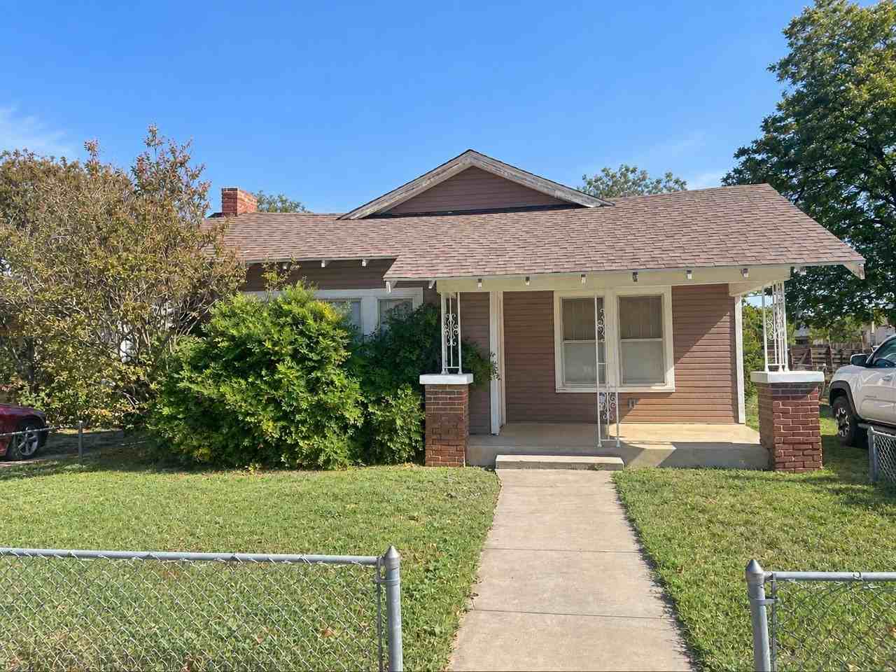 349 Jeanette St - Photo 2 of 18