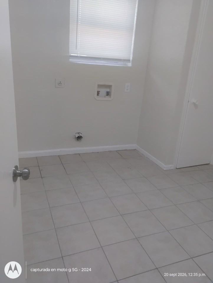 1426 Shorecrest Dr - Photo 7 of 11