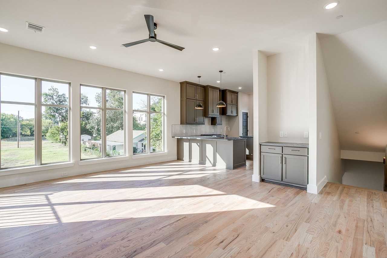 2820 Weisenberger St #104 - Photo 3 of 38