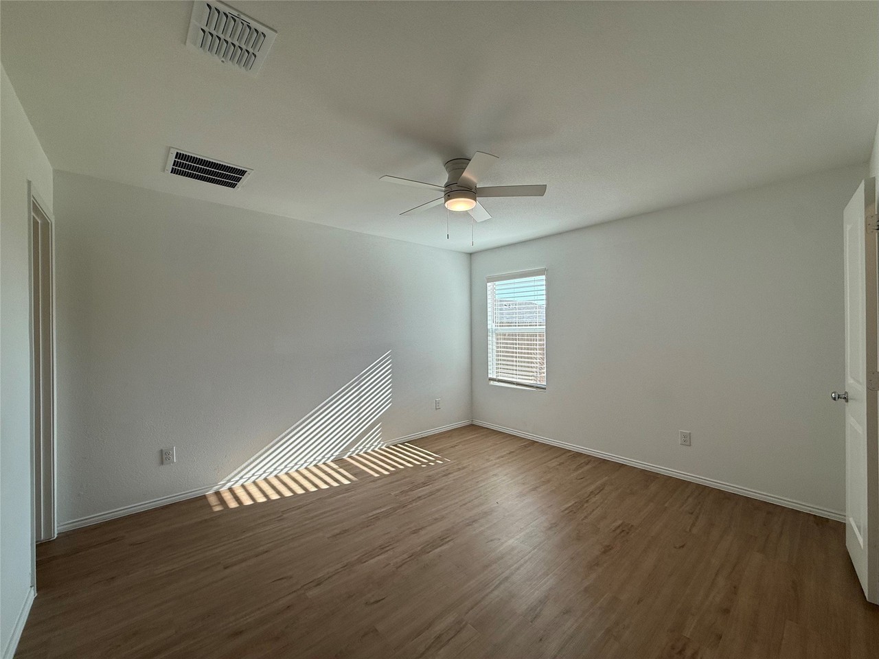 5809 Cherry Hollow Way - Photo 6 of 20