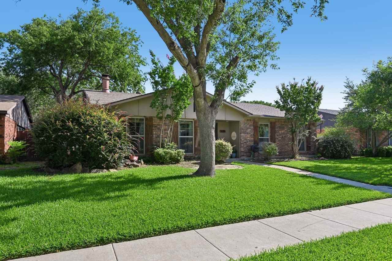 526 Shadowcrest Ln - Photo 3 of 39