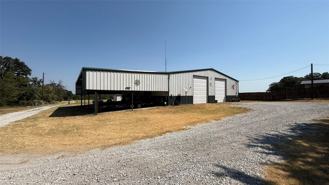 925 Jennings Ln - Photo 1 of 1