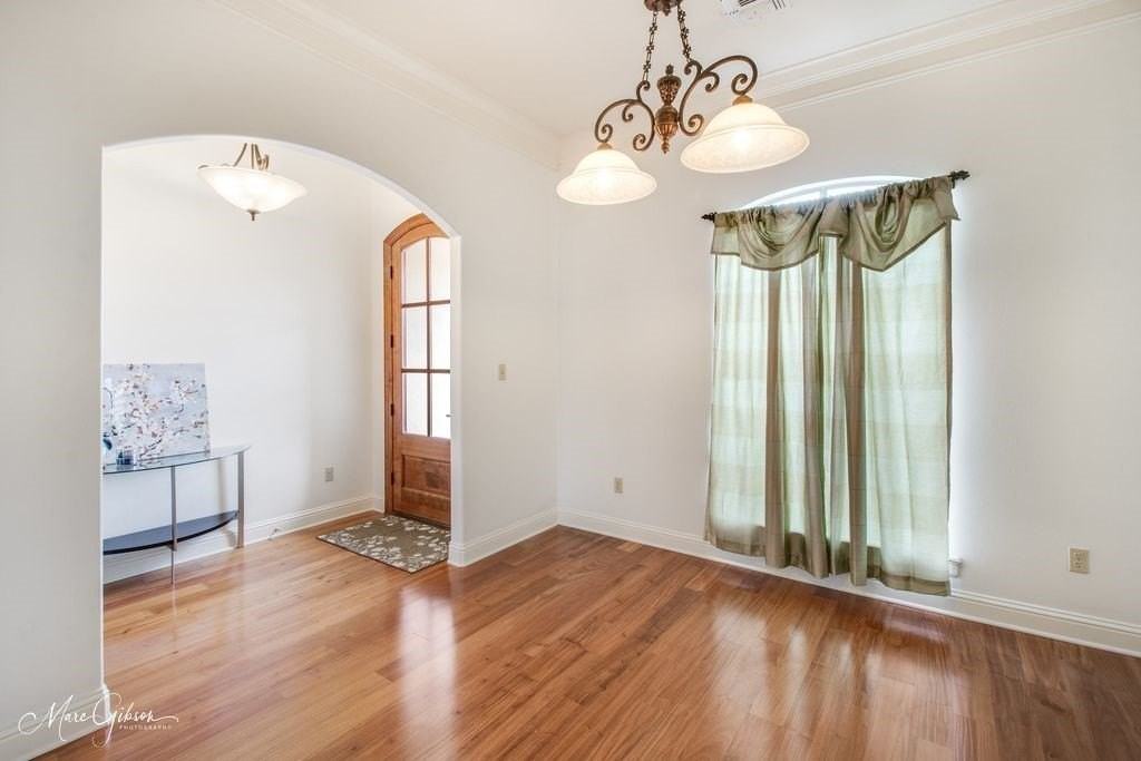 230 Macey Ln - Photo 3 of 20